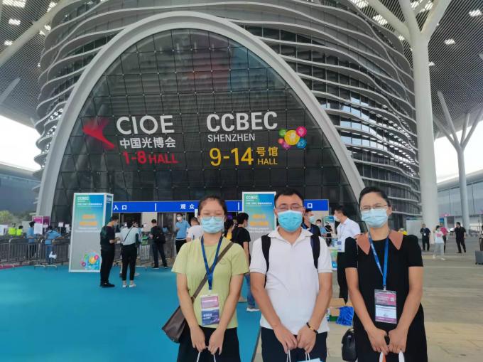 ADSS GYXTW Cables de fibra ópticaCables ópticos de exterior de modo único MDPE Cables ópticos de 24 núcleos 12