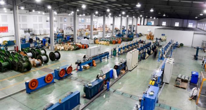 ADSS GYXTW Cables de fibra ópticaCables ópticos de exterior de modo único MDPE Cables ópticos de 24 núcleos 14