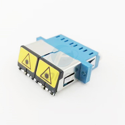 Conector a dos caras del adaptador DX lC UPC del SC del obturador auto azul con el reborde