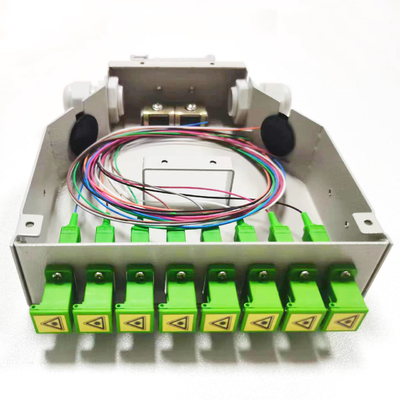 Caja de distribución de la fibra del metal del panel de remiendo del carril del estruendo, adaptador del obturador del SC de APC de 8 puertos