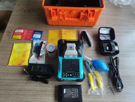 Splicer de fusión de fibra óptica con batería de 4800 mAh para el empalme sin fisuras de cables de fibra óptica