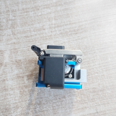 Kit de cortador de fibra óptica de alta precisión para el corte de fibra desnuda de 9-16 mm ≤ ángulo de corte de 0,5 °