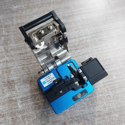 Kit de cortador de fibra óptica de alta precisión para el corte de fibra desnuda de 9-16 mm ≤ ángulo de corte de 0,5 °